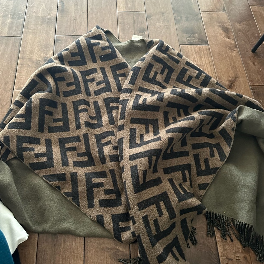 Fendi poncho
